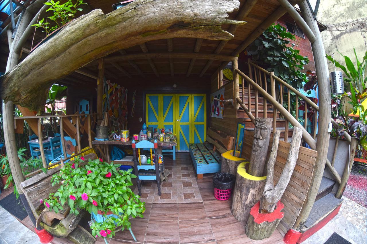 Wood House Hostel ラ・フォルトゥナ エクステリア 写真