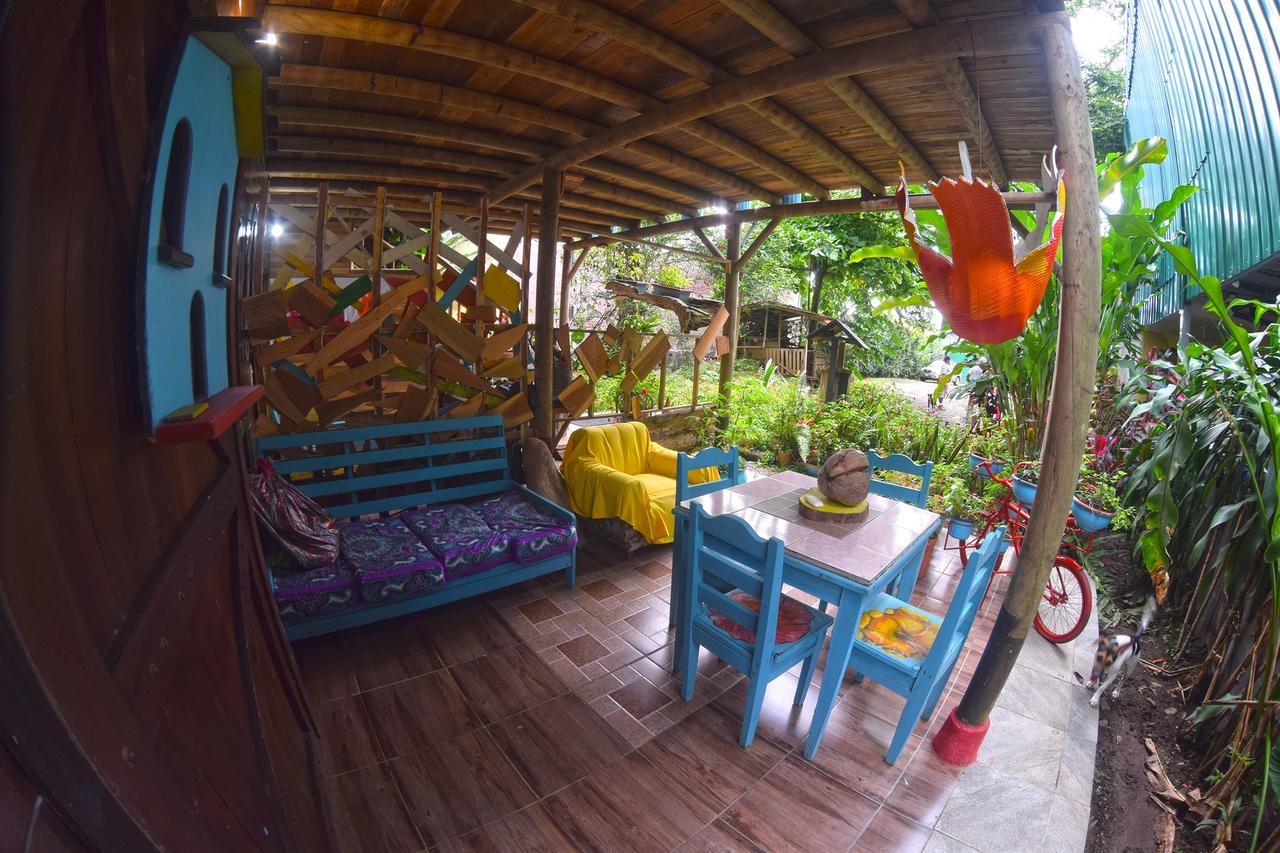 Wood House Hostel ラ・フォルトゥナ エクステリア 写真